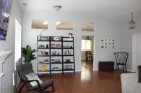 Beautiful Big House, Great LOCATION & Neighborhood
