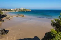 Ocean 1  Apartment Overlooking Fistral Beach - Apartemen