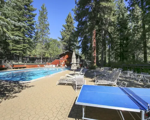 Luxury Re-modeled Lake Front, Stunning Views - Private beaches, piers, hiking 美元點酒店