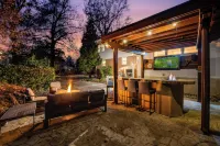 Luxury Spacious Alexandria Home Minutes to Washington D.C.