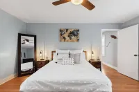 BOHO BUNGALOW - STEPS FROM HISTORIC DOWNTOWN APEX<br>