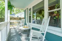 Bright, Family-friendly Home w/ Big Backyard, Very Walkable