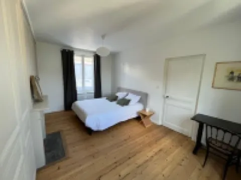 Jules, Maison de Famille au Coeur de la Baie 索姆河畔聖瓦萊里酒店