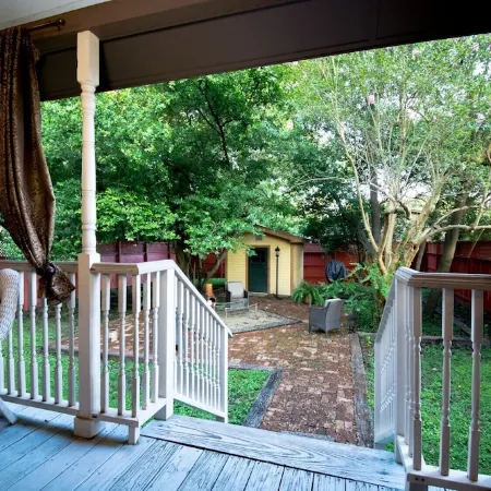 Downtown, Free wine, Courtyard, Porches, 1885, Keyless, Private