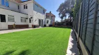 2 bedroom holiday home with hot tub