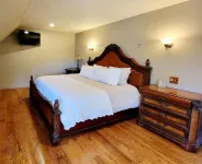 Vintage Poulsbo Apartment Hotels in Poulsbo