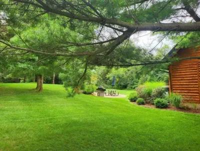 Luxury Lodge overlooking both Grand Traverse Bays