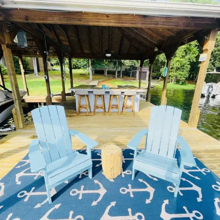 Tranquility on Lake Tillery , Waterfront Home with Large Dock & Paddle Boards!