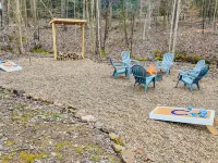Lured to the Lake Cabin Near Patoka - Hot Tub and Creek!