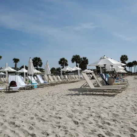 Treehouse Close to Beach, Golf Course/Lagoon View