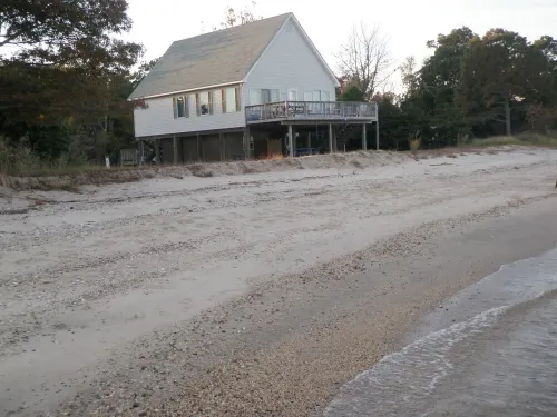 Beach Cottage With A Spectacular View ~ Your Own Private Beach ~ Includes Kayaks - 3-Star