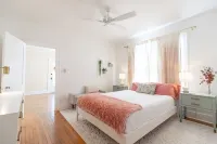 Newly Restored 2BR Heights Cottage