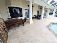 Beautiful Saltwater Canal House