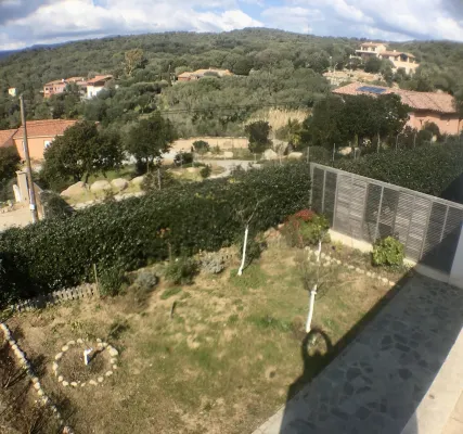 LARGE DUPLEX APARTMENT, panoramic view. quiet.