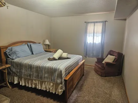 Ledgestone Farms-Quiet Country Apartment Отели в г. Чемпион Тауншип