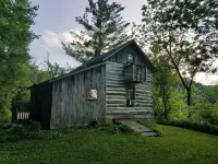 "Little House on the Prairie" with modern plumbing!