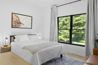 Luxury Beach Retreat: Private Beach + Bonus Tiny House - 4 estrellas