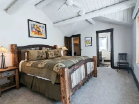 Enjoy the Best of Wyoming Hotels in Hoback