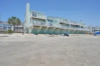 Oceanfront, 2 story, end unit. Indoor Pool, Hot Tub, Gym&Sauna. Recent updates! Hotel in zona Veteran's Park Shelter