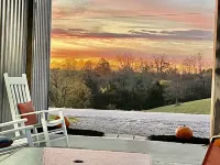 Countryside Inn, Located 9 mi. from the Ark Encounter-Fire pit and Barn games🐮🐮 Hotels in Pendleton County
