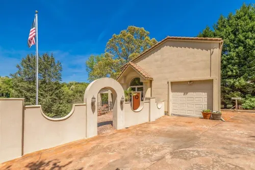 Perfect Winter Lake Getaway Villa on Lake Wylie - Family Friendly + Lovers Dream Hotels in York County