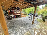 Incredible fenced in dog friendly cottage in downtown Brevard with hot tub!