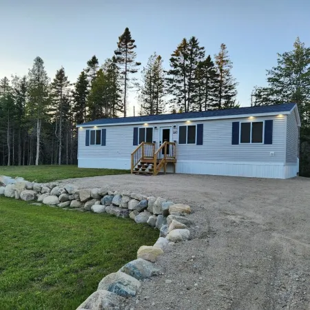 Modern private home central location to beautiful coastal views