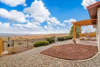 Relaxing, comfortable home for entertaining or enjoying the view - 2-Star