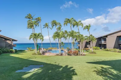 Maui Mahinaa Surf Oceanfront Condo with a great view Kahana area