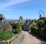 Neo-Breton house 200 m from the historic heart of LOCRONAN Hotels in Locronan