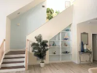 Walk to the Beach! Private Villa with Pool & Lanai – Perfect Naples Getaway