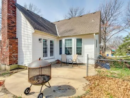 KC Chalet in Lenexa & Overland Park Area. Private covered garage and driveway.