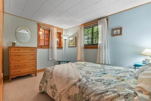 Sunny Point Lake Wallenpaupack Lakefront  with Private Dock - 4 Bedroom Sleeps 9