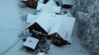 Moose Lodge Cabin , chalet & apartment , & 2 Hot tubs ! Sleeps 23 Hotel in zona Paint a Scarf Alaska