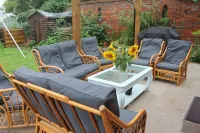 Spacious bungalow with large garden in middle of a medieval village Hotels in Long Melford