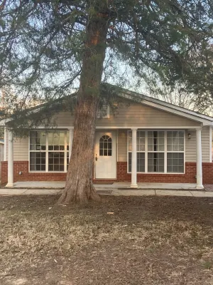 Cozy 1-bedroom house in charming West Point with AC, WiFi