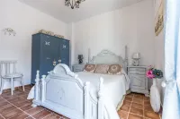 Rural House Castillo de Segura for 12 people