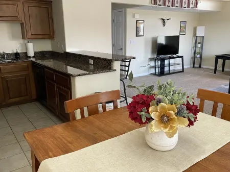 3 bedroom condo next to Wolf Creek Golf Club Отели рядом с достопримечательностью «Splash Pad»