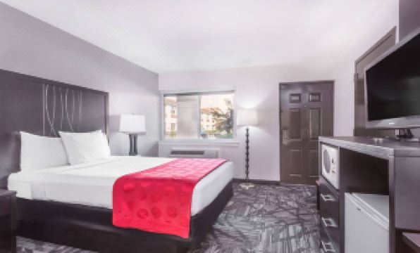 Ramada by Wyndham Tuscaloosa