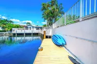 Heated Pool & Waterfront! Kayaks + Pool Table!