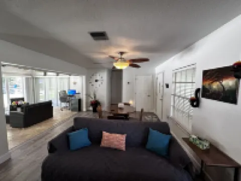 Ft. Myers-Labelle-Okeechobee Clewiston WiFi  Pool Vacation Home.