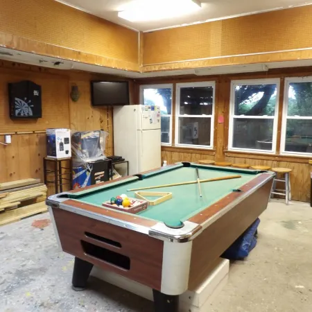 BUCKEYE BEACH INN!!! LOCATED ON GOLF COURSE, LARGE POOL, 5 MINUTES TO BEACH!!!