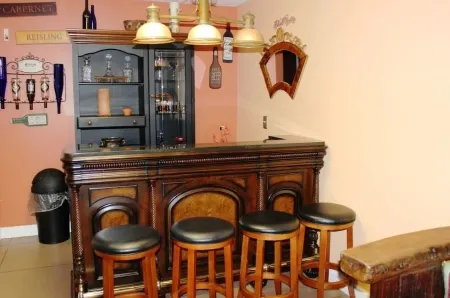 Luxury Lake Cabin by New River Trail w/ Dock/Canoes/Steam Room/Fireplaces...