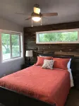 Modern Tiny House in Apple Orchard Between Zion and Bryce