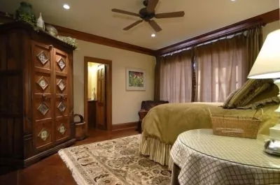 SKI IN and SKI OUT-bedrooms in Prospect Development Hotels near Kebler Pass