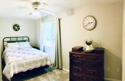 Devil's Lake Cottage - Family Friendly a block from State Park Entrance! Skiing Hotels near Devil's Lake Pet Swim Area