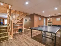 #1 PRVT. BLACK-MT. LUX LOG ESTATE. / HOT TUB / GAME RM / PETS / 2 FIRE PL. 6/6.5 Hotels in McDowell County