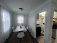 Charming 2-bedroom house in awesome Toledo with WiFi, AC