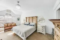 Villa Venage of Hilltop Relaxing Backyard BBQ 3/2 sleeps 6Watauga TX 76148