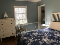 Beach House 2 blocks 2 fishing pier and Beach!!!